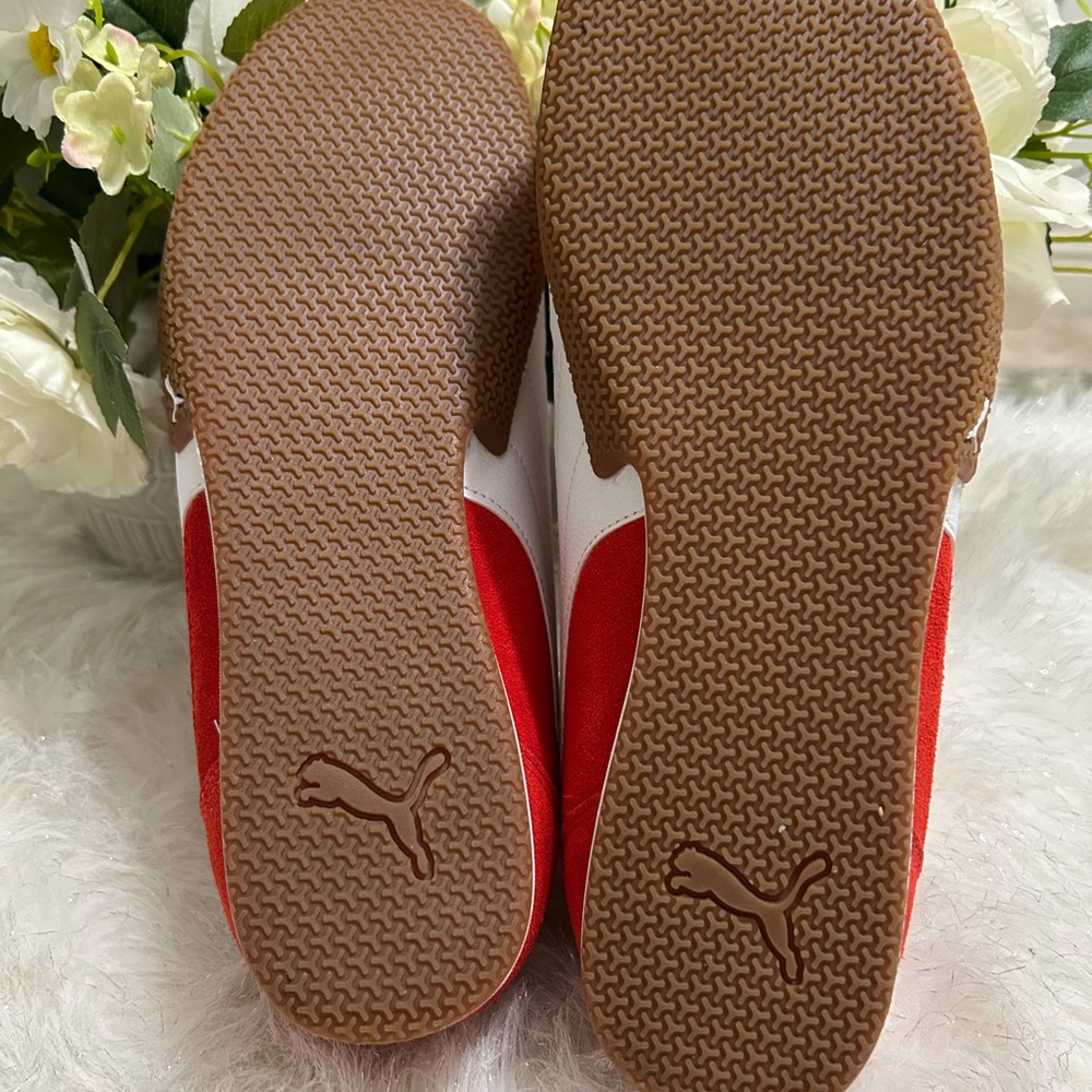 NEW Puma Size 11, Red Low-Top Suede Sneakers - Picture 6 of 7